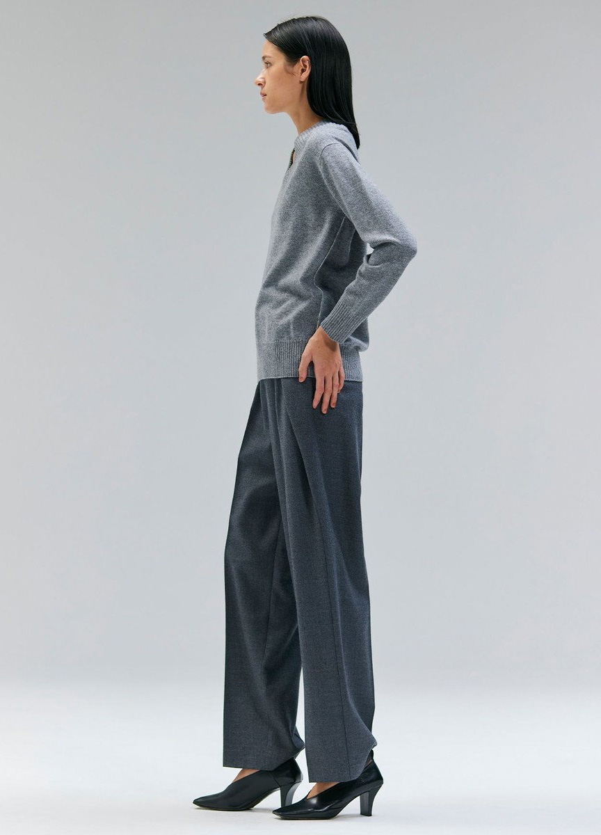 輕毛料羊絨V領針織衫